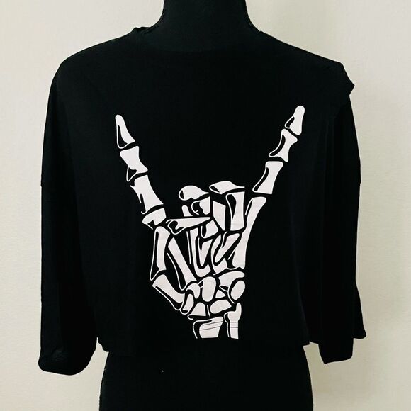 NWOT Skeleton Hand Print Tee - Picture 1 of 5